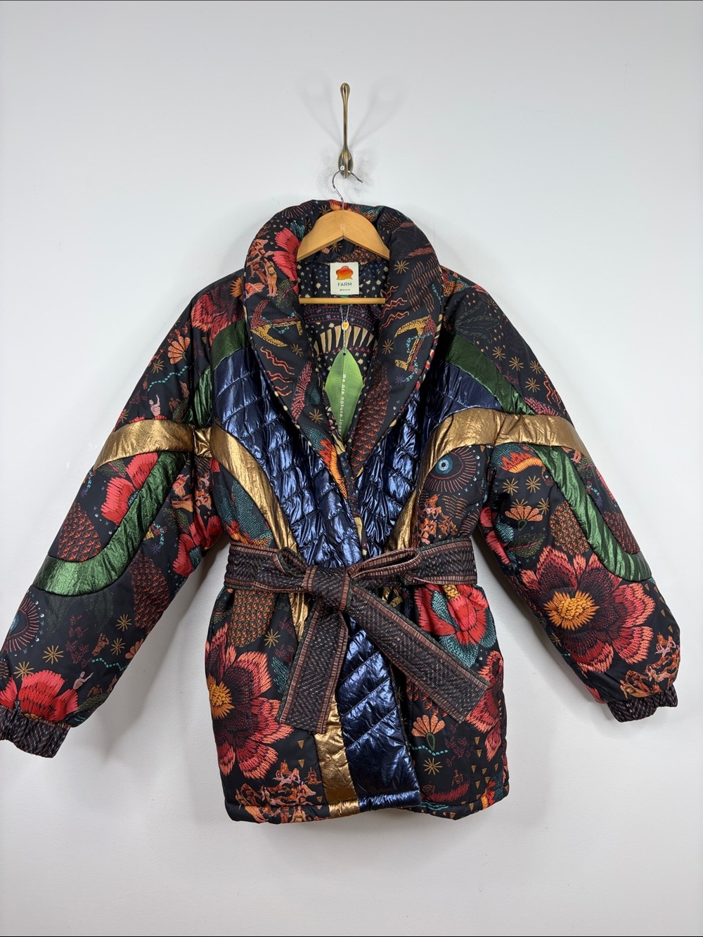 New Farm Rio Puffer Jacket Womens Medium Reversible Wild Bananas Metallic Kimono